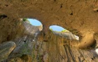 Пещера „Очите на Бога“ - Гложденски манастир - Геопарк Искър-Панега - пещера Съева дупка – Тетевен - ферма „Сините Щрауси“
