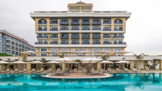 Serenity Queen Hotel Lux